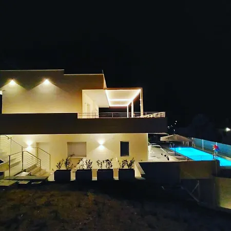 Relais La Girandola * سيرولو
